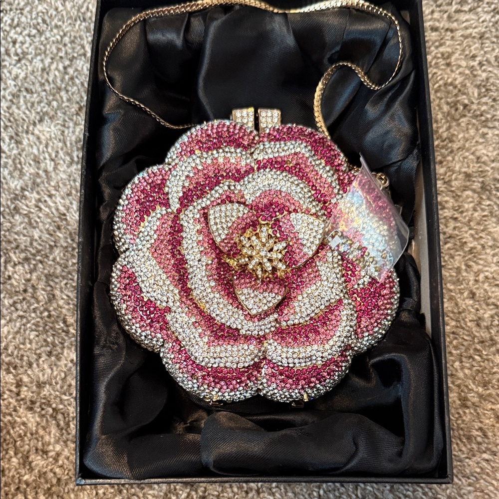 Elegant Pink and Gold Floral Clutch